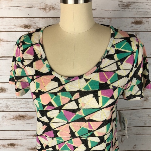 LuLaRoe Geometric Print Classic T Top - Picture 3 of 6